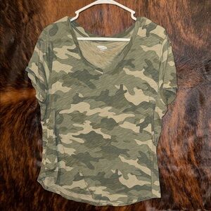 Green camo tee